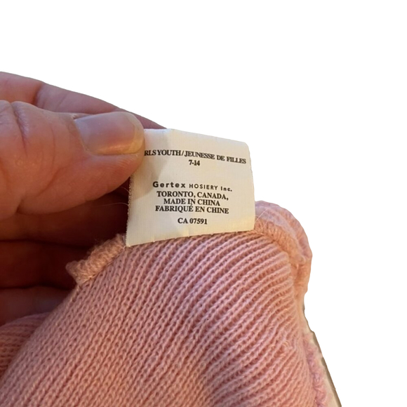 Vancouver Canucks Youth Pink Brimmed Knit Toque 🥅 NHL official🥅 - Picture 4 of 4